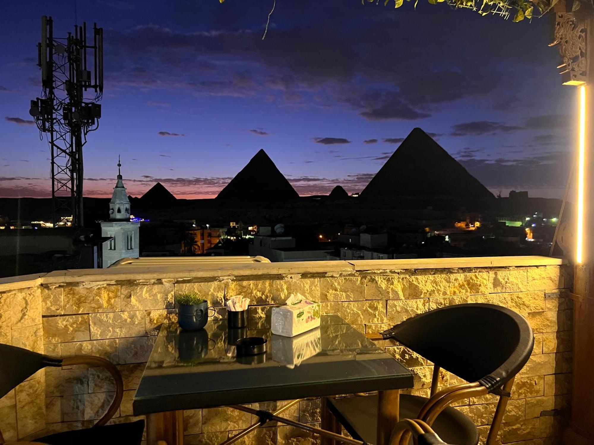 Pyramids Hills View Il Cairo